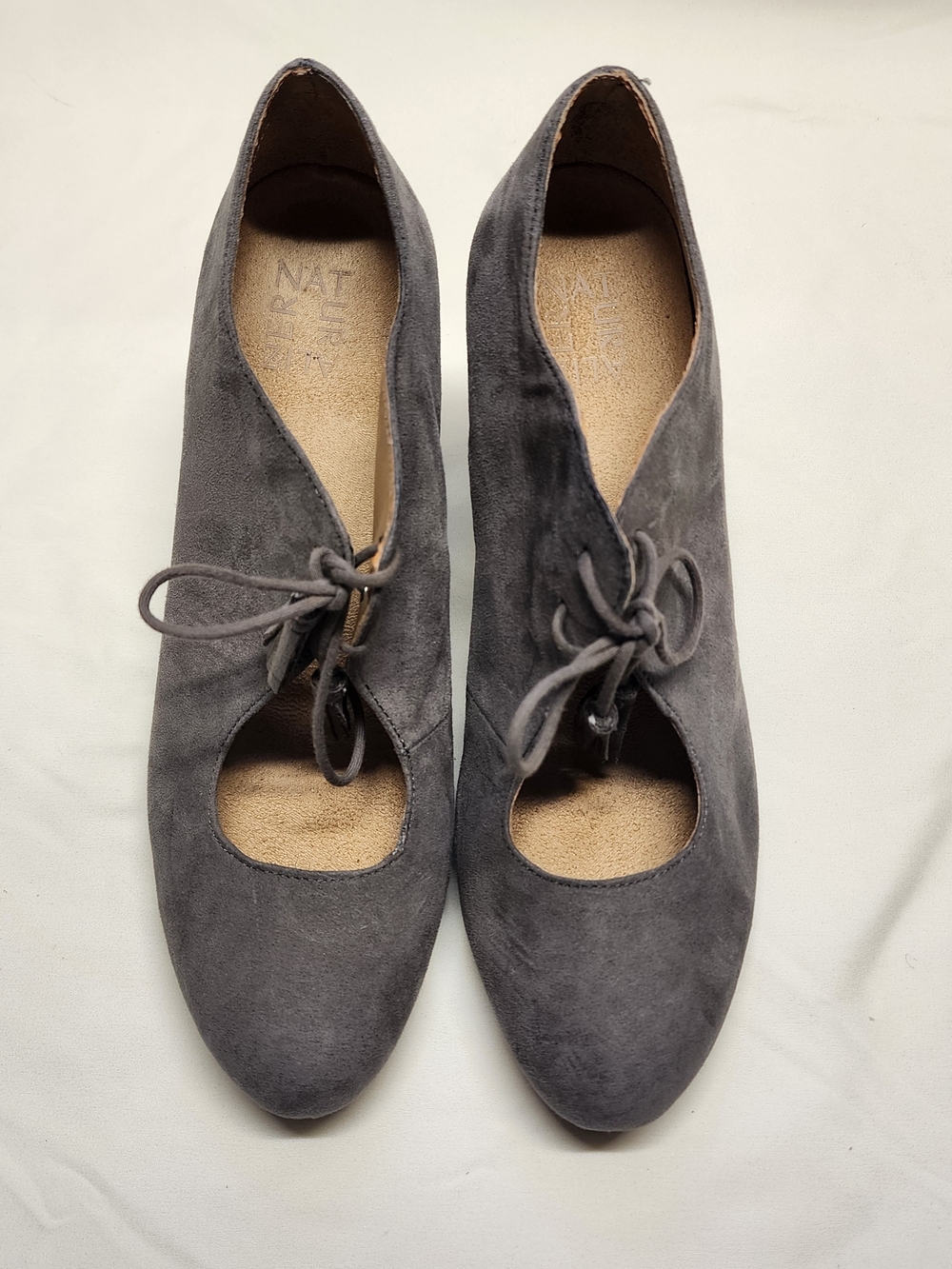 Naturalizer Paxton Gray Faux Suede Oxford Pumps 9.5M Tassel Lace Up Heel Academi